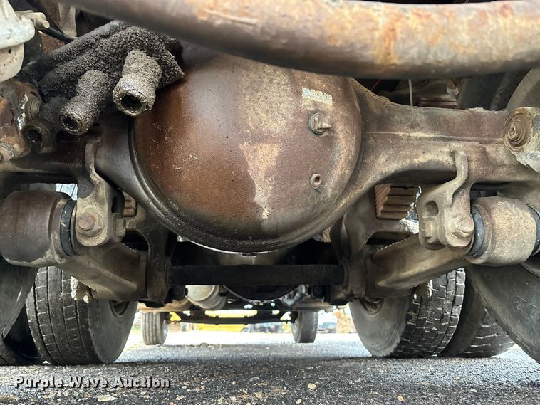 image for item EJ7684 1997 Chevrolet C7500 dump truck