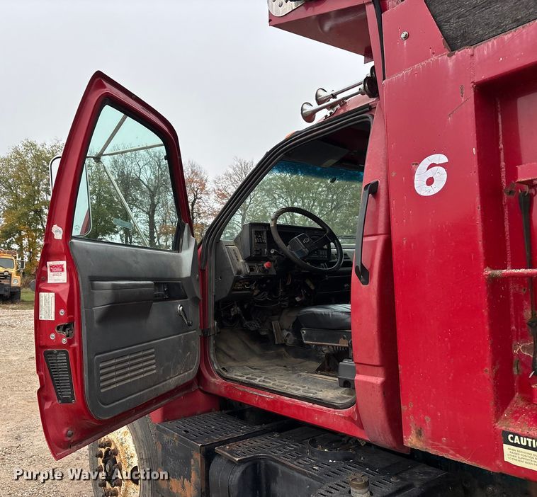 image for item EJ7684 1997 Chevrolet C7500 dump truck