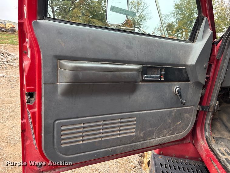 image for item EJ7684 1997 Chevrolet C7500 dump truck