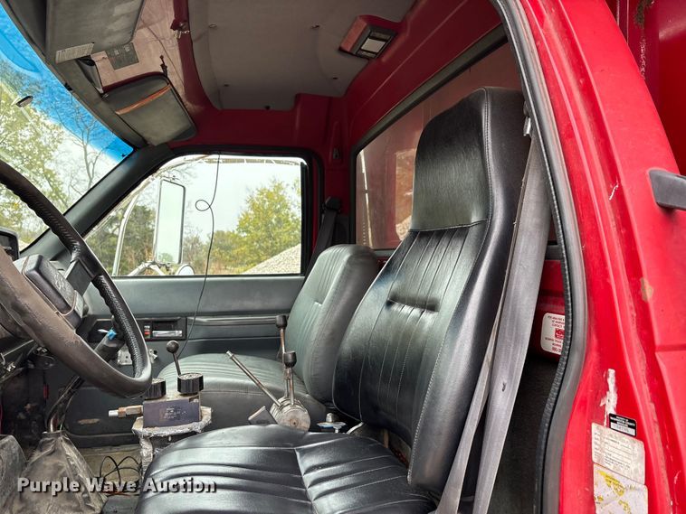 image for item EJ7684 1997 Chevrolet C7500 dump truck