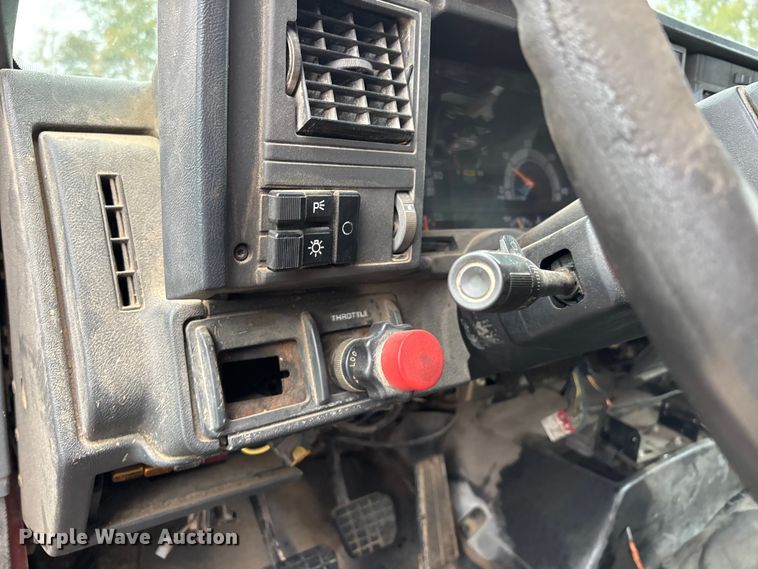 image for item EJ7684 1997 Chevrolet C7500 dump truck