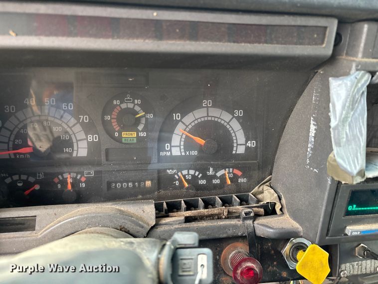 image for item EJ7684 1997 Chevrolet C7500 dump truck