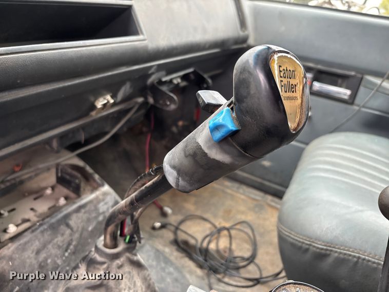 image for item EJ7684 1997 Chevrolet C7500 dump truck