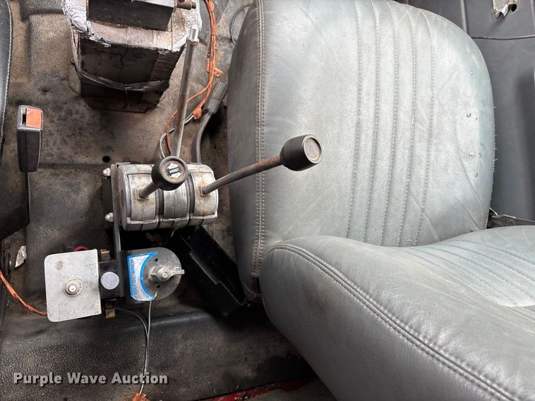 image for item EJ7684 1997 Chevrolet C7500 dump truck