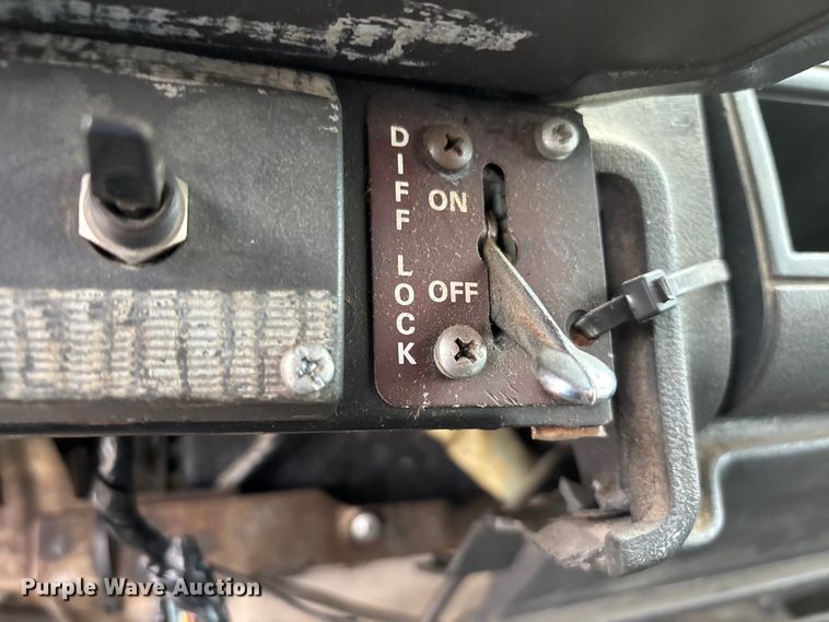 image for item EJ7684 1997 Chevrolet C7500 dump truck