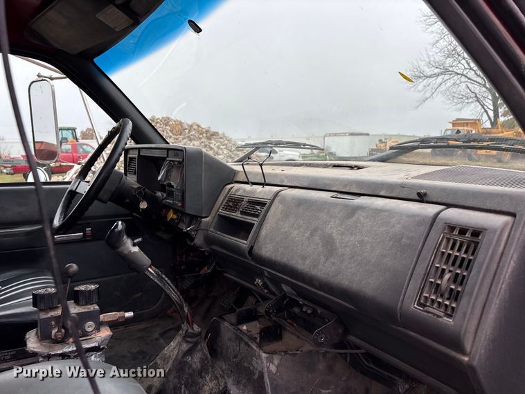 image for item EJ7684 1997 Chevrolet C7500 dump truck