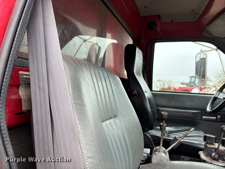 image for item EJ7684 1997 Chevrolet C7500 dump truck