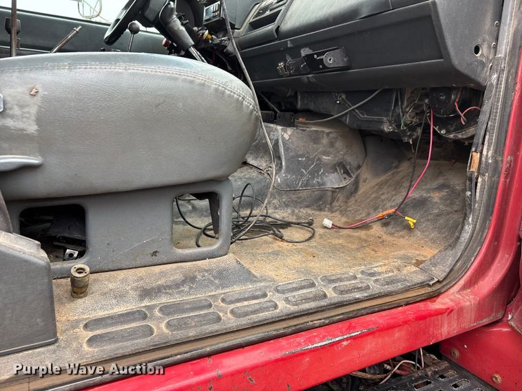 image for item EJ7684 1997 Chevrolet C7500 dump truck