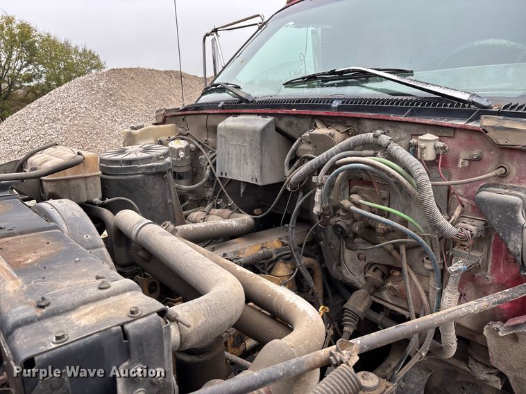 image for item EJ7684 1997 Chevrolet C7500 dump truck