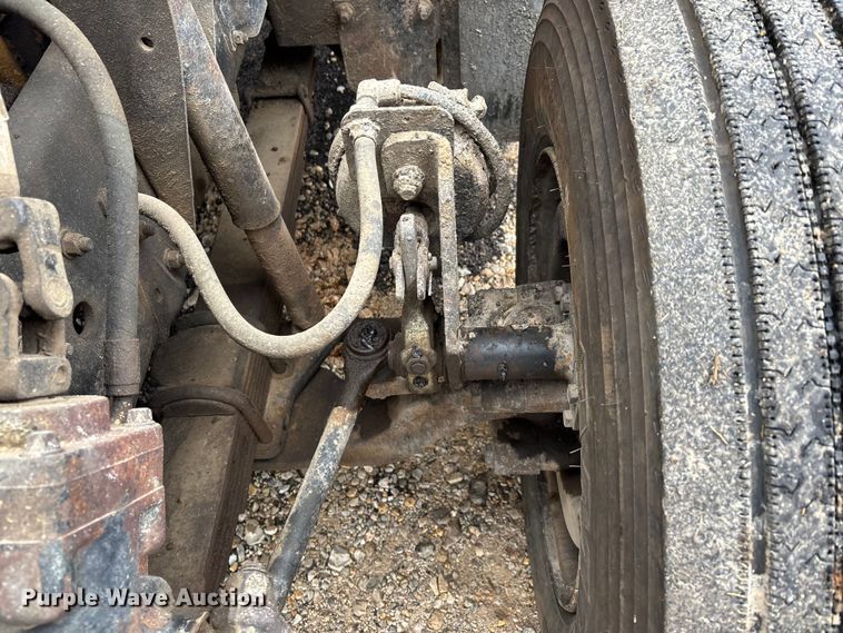 image for item EJ7684 1997 Chevrolet C7500 dump truck