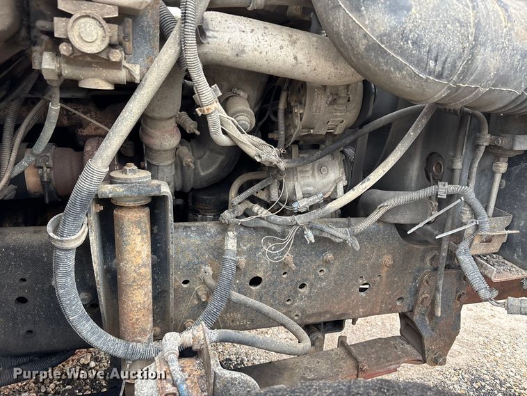 image for item EJ7684 1997 Chevrolet C7500 dump truck