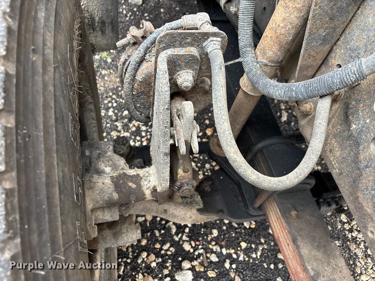 image for item EJ7684 1997 Chevrolet C7500 dump truck