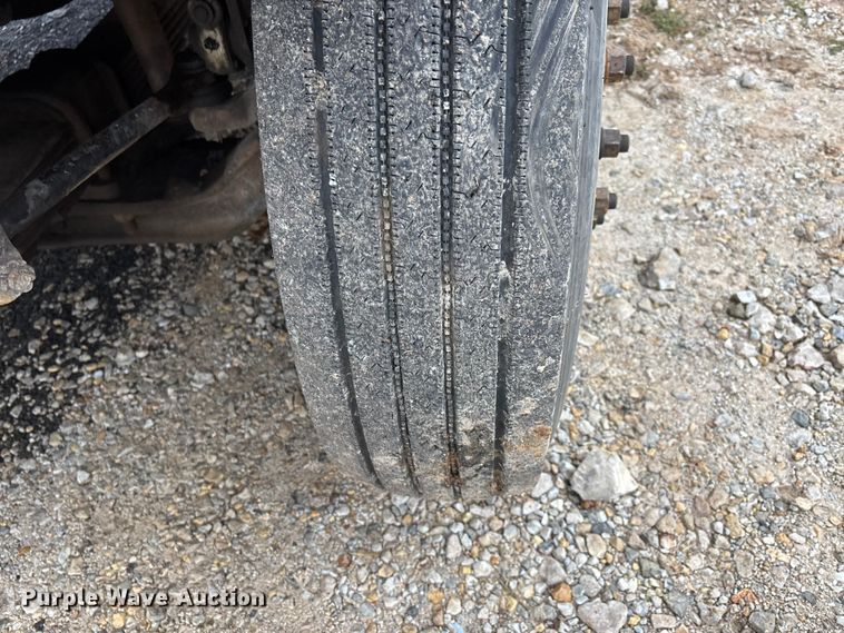 image for item EJ7684 1997 Chevrolet C7500 dump truck