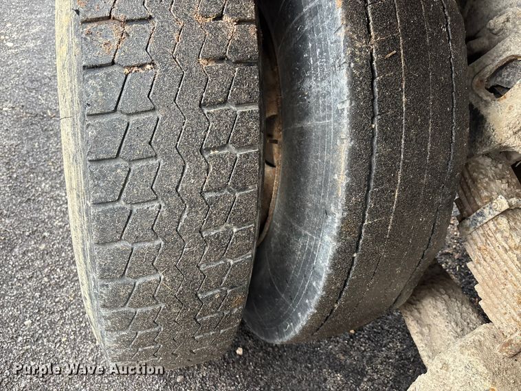 image for item EJ7684 1997 Chevrolet C7500 dump truck