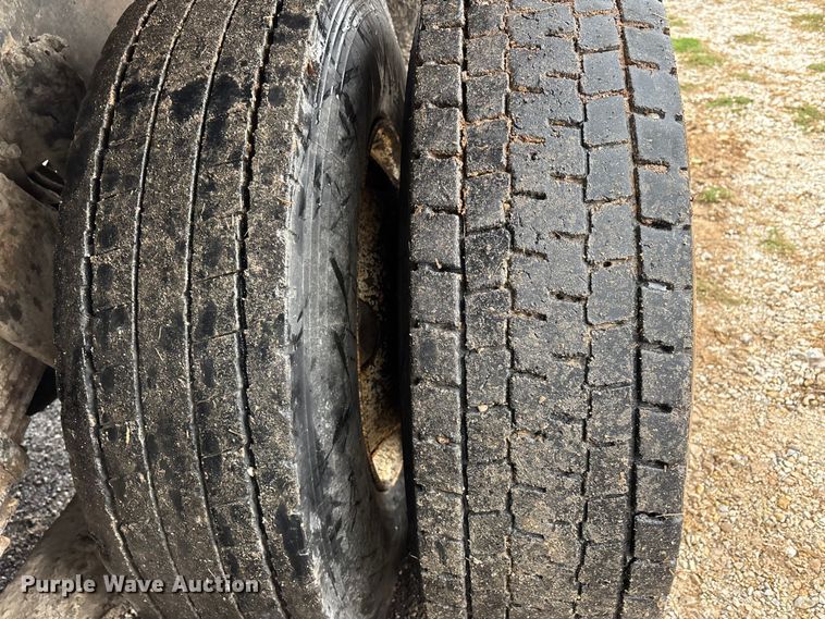 image for item EJ7684 1997 Chevrolet C7500 dump truck