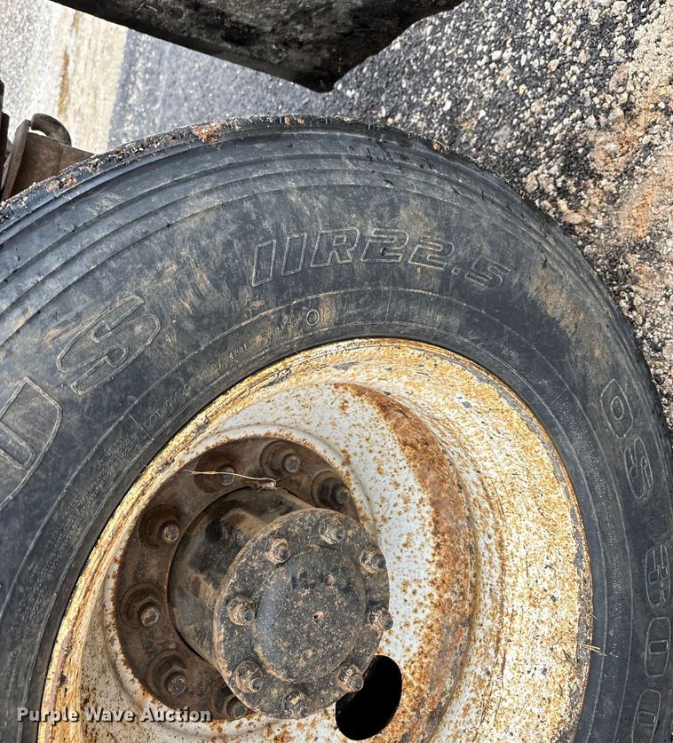 image for item EJ7684 1997 Chevrolet C7500 dump truck