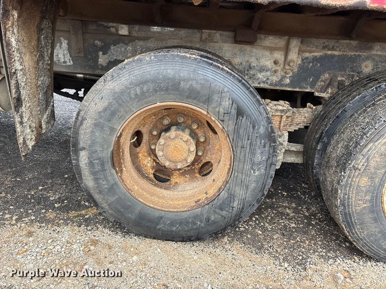 image for item EJ7684 1997 Chevrolet C7500 dump truck