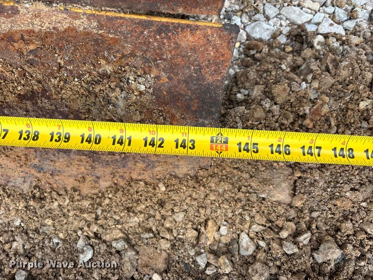 image for item EJ7685 1991 John Deere 670B motor grader