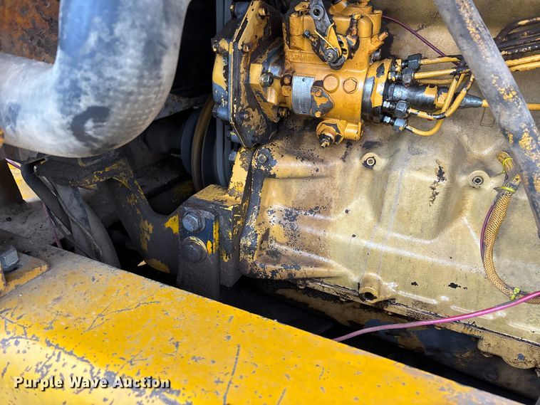 image for item EJ7685 1991 John Deere 670B motor grader