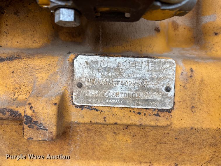 image for item EJ7686 1993 John Deere 670B motor grader