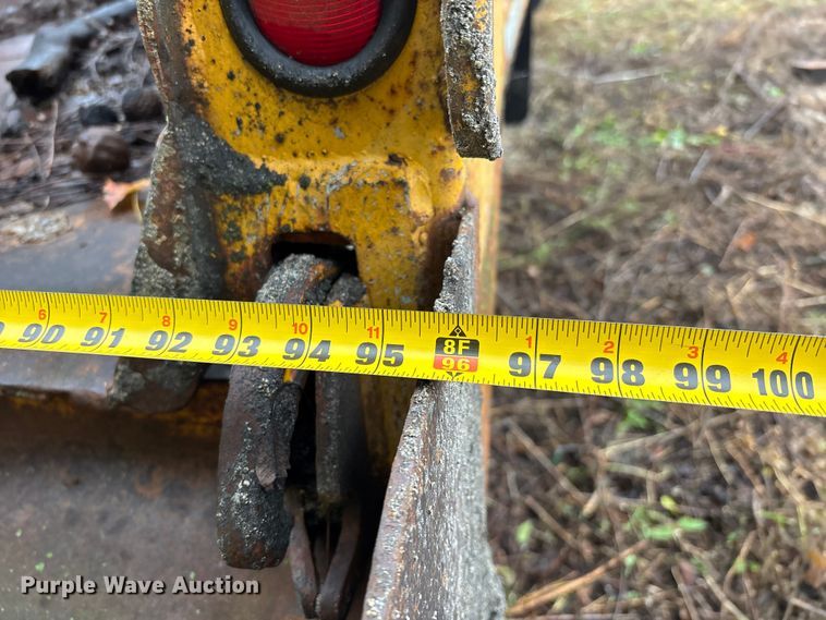 image for item EJ7687 1999 International 4900 dump truck