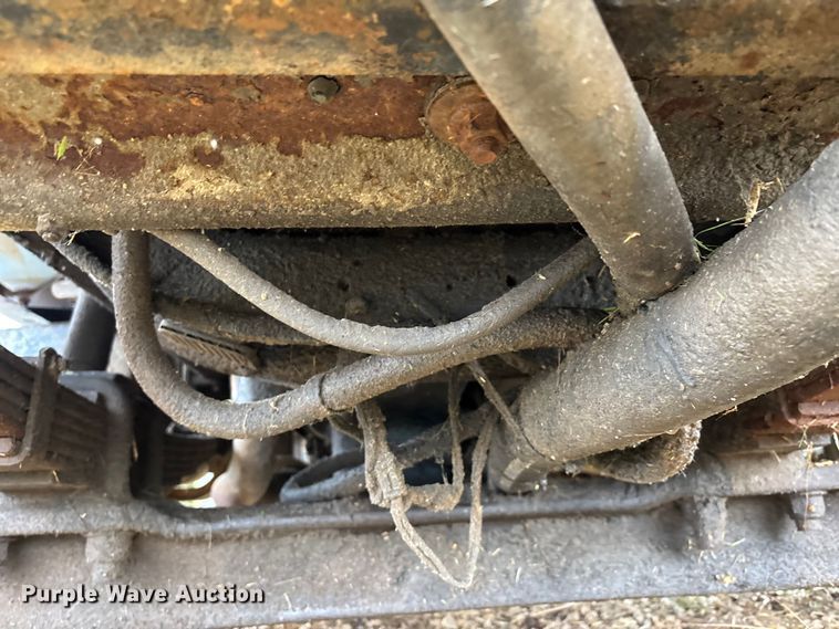 image for item EJ7687 1999 International 4900 dump truck