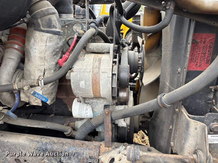 image for item EJ7687 1999 International 4900 dump truck