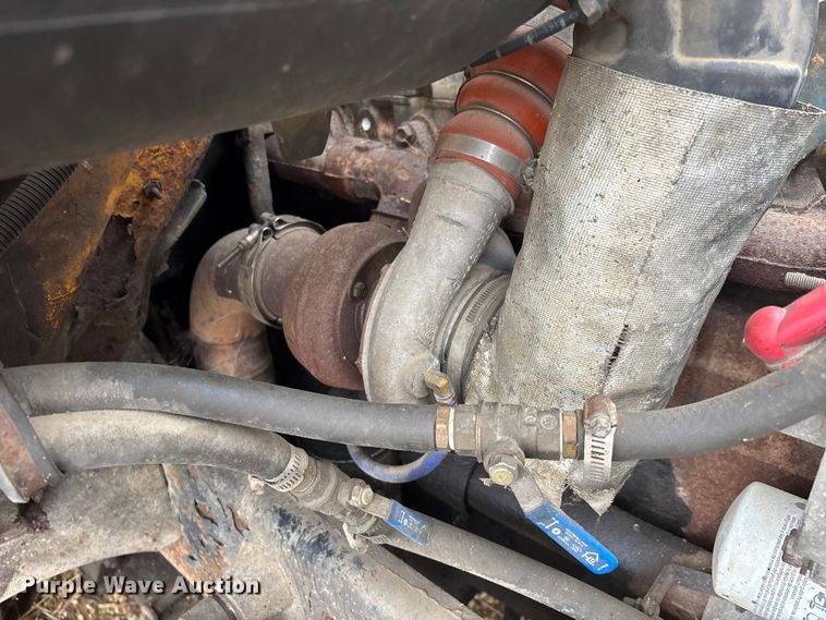 image for item EJ7687 1999 International 4900 dump truck