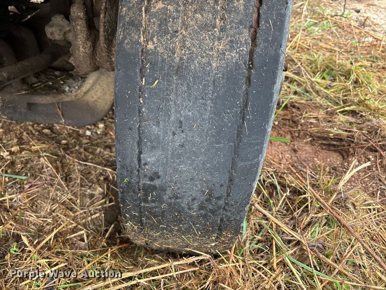 image for item EJ7687 1999 International 4900 dump truck