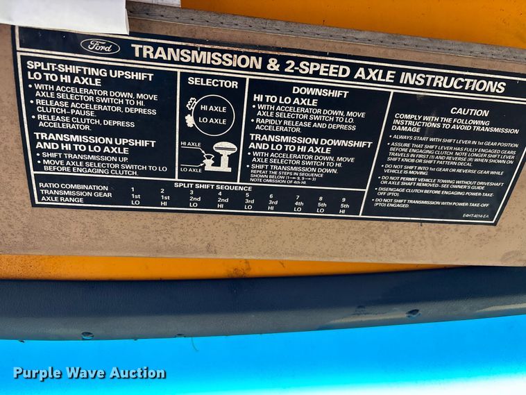 image for item EJ7691 1985 Ford F800 oil distributor truck