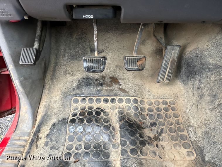 image for item EJ7692 1998 Dodge Ram 1500 pickup truck