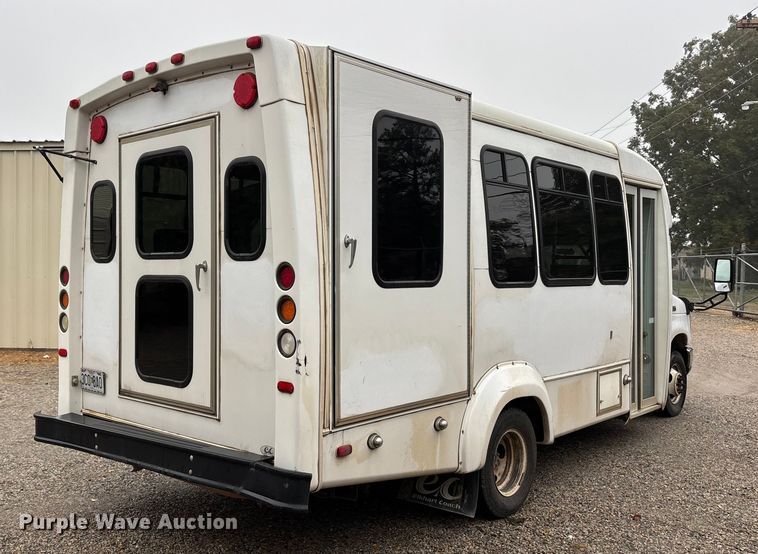 image for item EJ7697 2014 Ford E450 shuttle bus