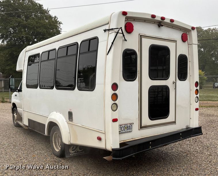 image for item EJ7697 2014 Ford E450 shuttle bus