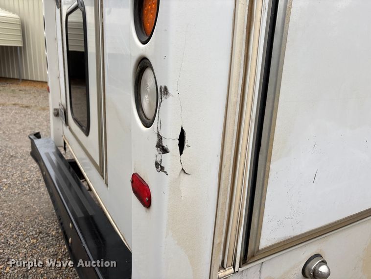 image for item EJ7697 2014 Ford E450 shuttle bus