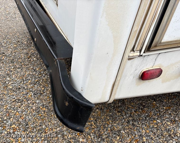 image for item EJ7697 2014 Ford E450 shuttle bus