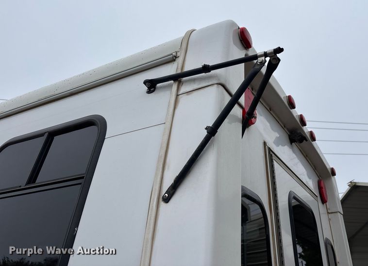 image for item EJ7697 2014 Ford E450 shuttle bus