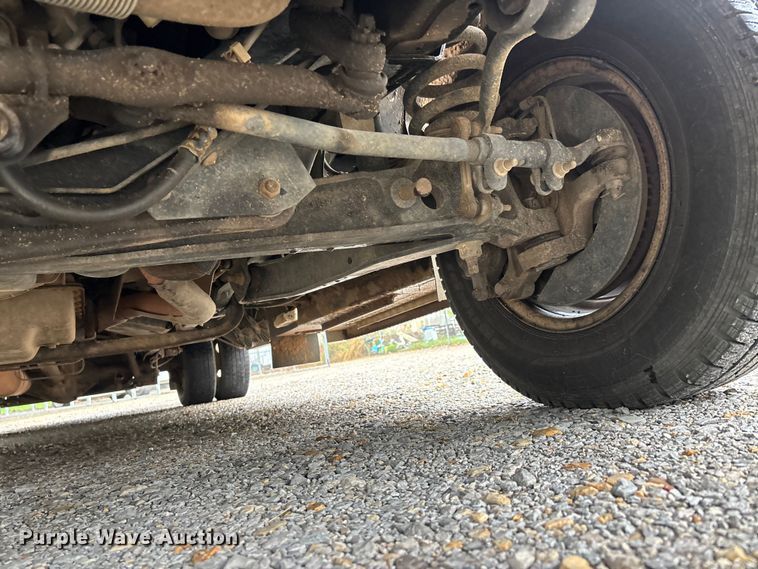 image for item EJ7697 2014 Ford E450 shuttle bus