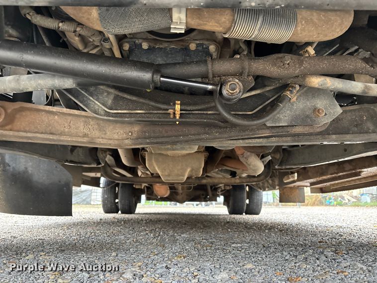 image for item EJ7697 2014 Ford E450 shuttle bus