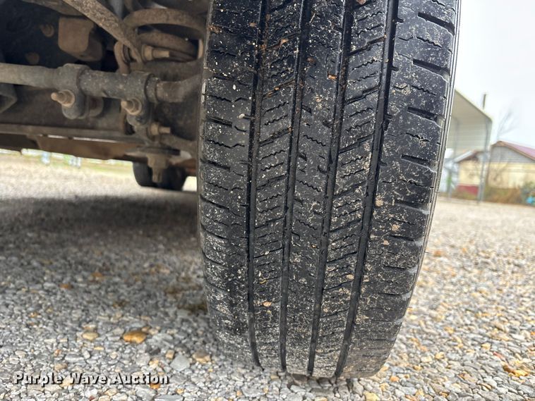 image for item EJ7697 2014 Ford E450 shuttle bus