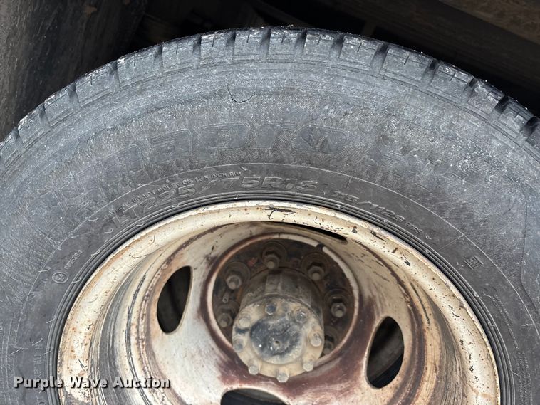 image for item EJ7697 2014 Ford E450 shuttle bus