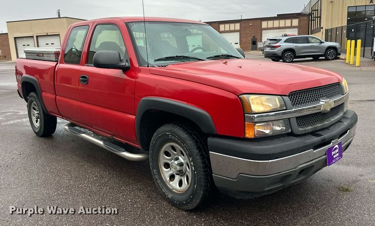 image for item EL0026 2005 Chevrolet Silverado 1500 Ext. Cab pickup truck