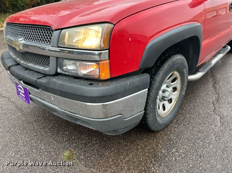 image for item EL0026 2005 Chevrolet Silverado 1500 Ext. Cab pickup truck