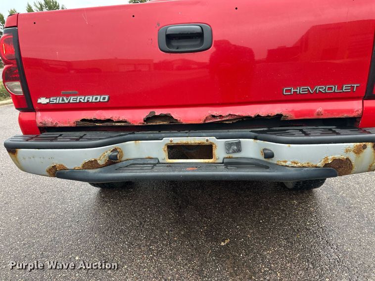 image for item EL0026 2005 Chevrolet Silverado 1500 Ext. Cab pickup truck