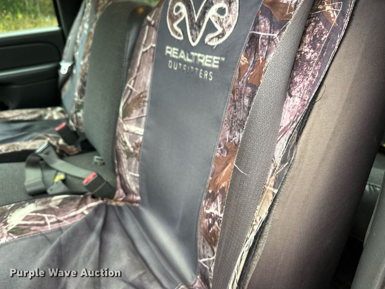 image for item EL0026 2005 Chevrolet Silverado 1500 Ext. Cab pickup truck