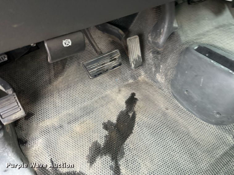 image for item EL0026 2005 Chevrolet Silverado 1500 Ext. Cab pickup truck