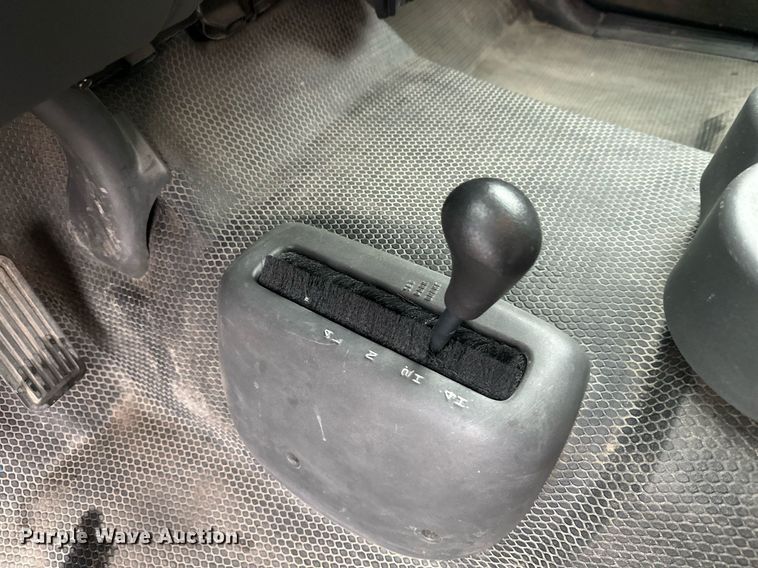 image for item EL0026 2005 Chevrolet Silverado 1500 Ext. Cab pickup truck