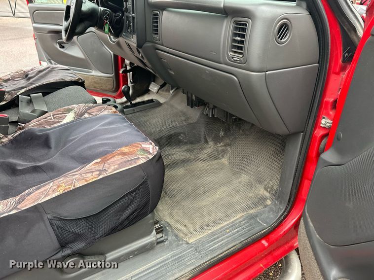 image for item EL0026 2005 Chevrolet Silverado 1500 Ext. Cab pickup truck