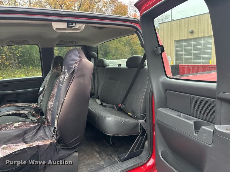 image for item EL0026 2005 Chevrolet Silverado 1500 Ext. Cab pickup truck