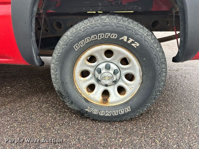 image for item EL0026 2005 Chevrolet Silverado 1500 Ext. Cab pickup truck