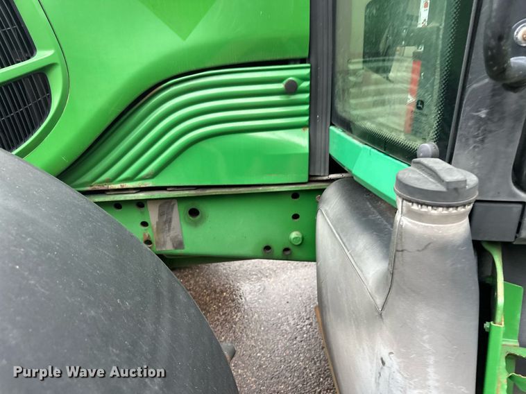 image for item EL0027 2009 John Deere 6230 MFWD tractor